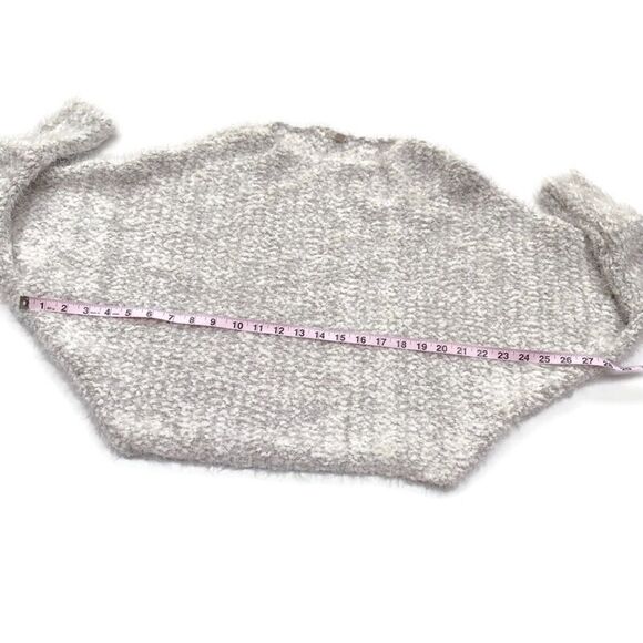 Urban Outfitters Ecote Fuzzy Eyelash Knit Cropped Sweater Boho Gray & White XS - Picture 9 of 10